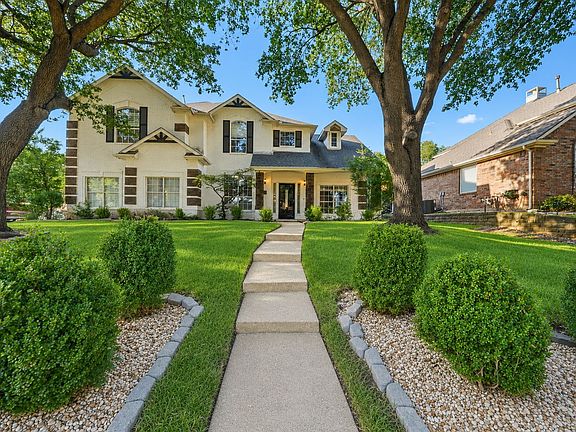 3rd image of 1905 Lakeway Dr