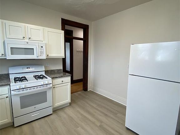 4th image of 810 N 15th St APT C