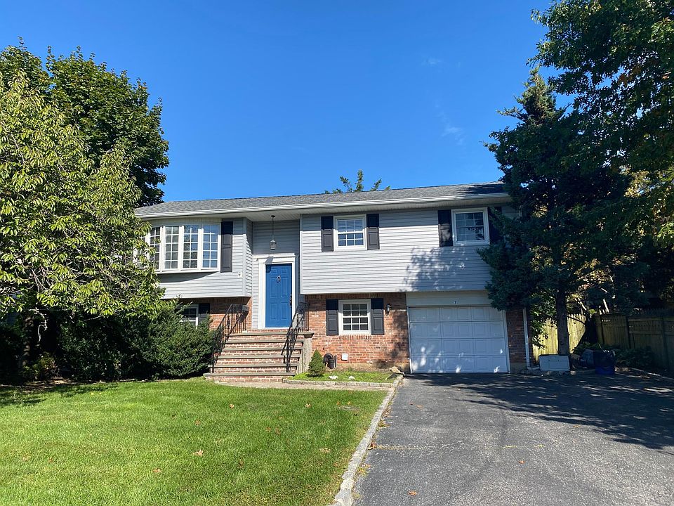 1st image of 7 Crosson Ave