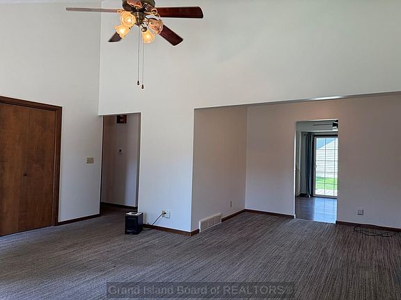4th image of 23 Saint James Pl