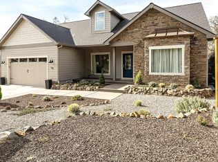 48 Black Oak Dr, Medford, OR 97504