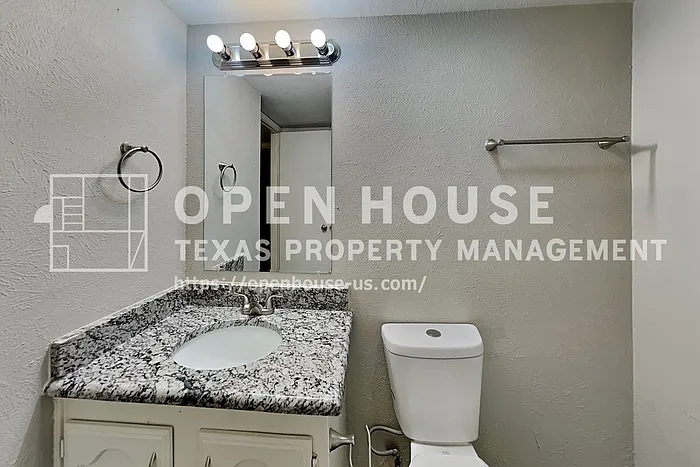 2611 Sprucewood Ln — Photo 16