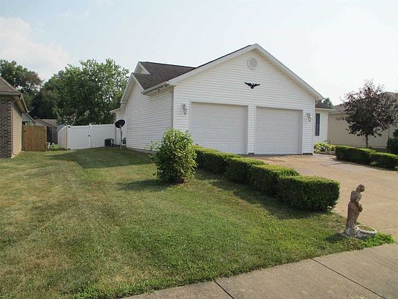 3rd image of 3443 Trailstone Dr