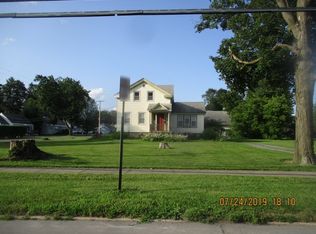 140 Riverside Dr, Utica, NY 13502