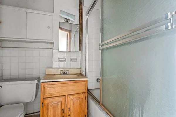 Sold by Jaymore Realty LLC | media 14