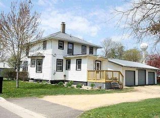 110 N Grove St, Livingston, WI 53554