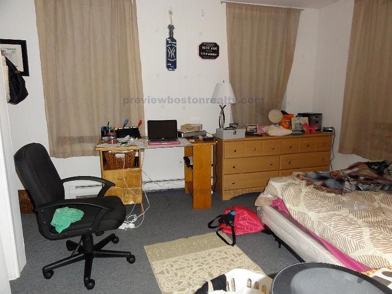 2nd image of 199 Strathmore Rd #L7