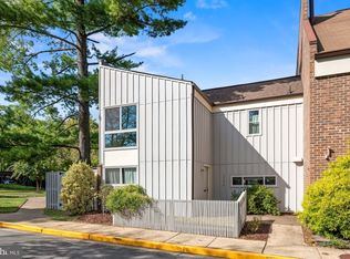 11370 Links Dr, Reston, VA 20190