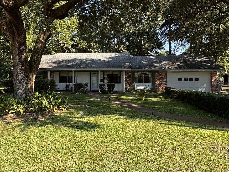 1st image of 609 Willow Oak Dr