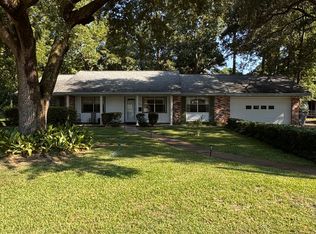 609 Willow Oak Dr, Lufkin, TX 75901