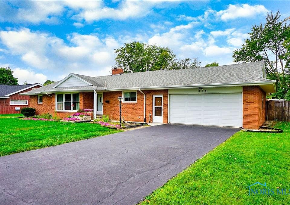 1st image of 618 Lincolnshire Ln
