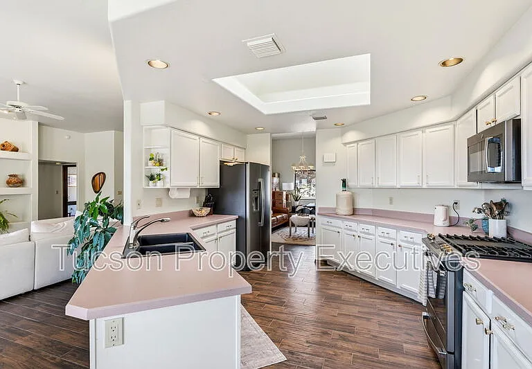 3901 N Vista De La Cima — Photo 10