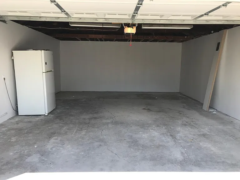 6511 W 87th Pl — Photo 17