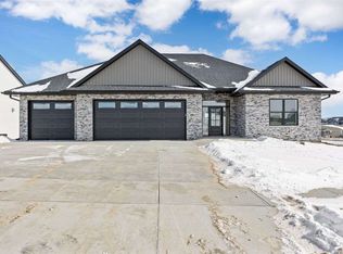 644 Rock Ridge Rd, Tiffin, IA 52340