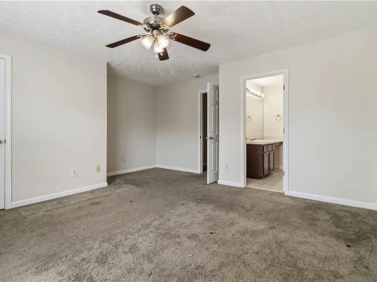 4401 Stone Gate Way — Photo 15