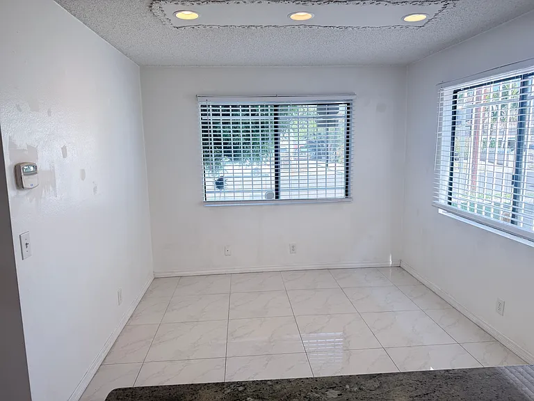 511 N McPherrin Ave #A — Photo 7