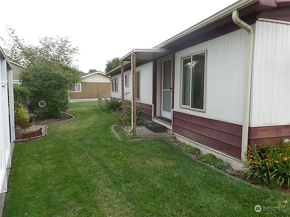 3rd image of 1021 SE Scenic View Drive