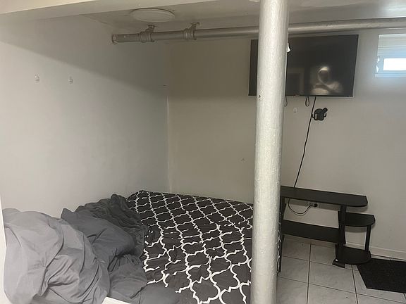 3rd image of 221 Edmore Ave #0