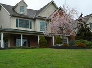6536 Sweetbriar Ln, Zionsville, PA 18092