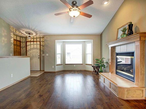 5th image of 2510 N Fieldstone St