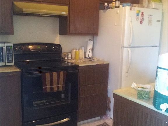 2nd image of 2283 Peacock Pl APT 1
