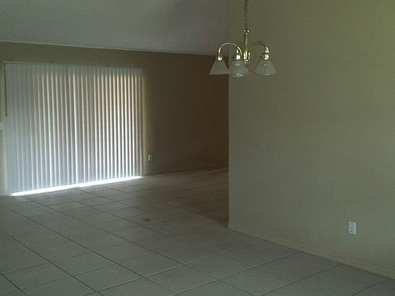 5th image of 6066 Brookhill Cir