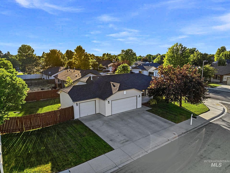 1st image of 1457 S Woodmaste Ave