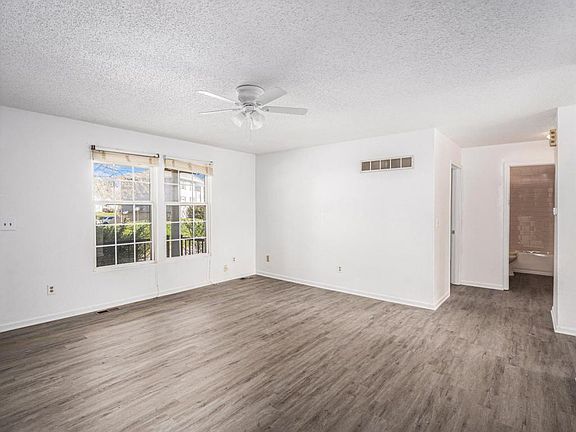 4th image of 1307 Valley Woods Ct #B