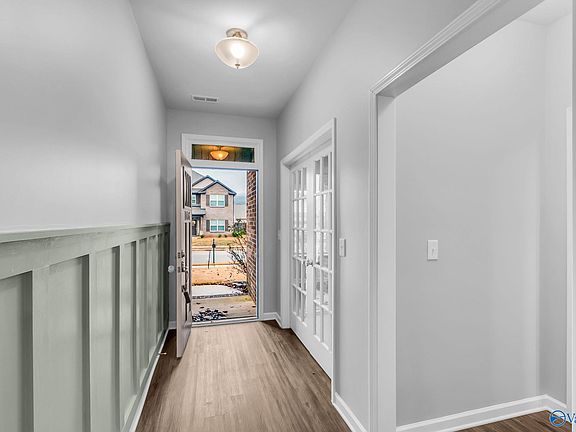 5th image of 106 Holly Fern Dr