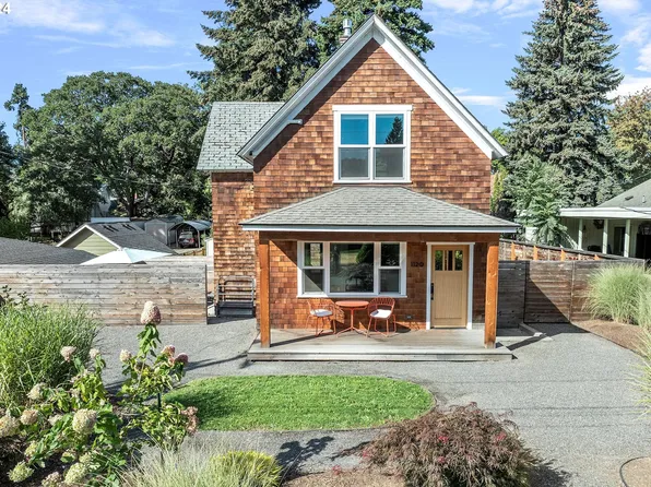 1120 5th St, Hood River, OR 97031