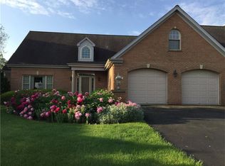 928 Red Oak Dr, Pittsburgh, PA