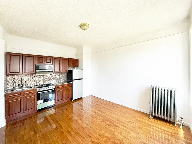 1 Bennett Ave #55 — Photo 3