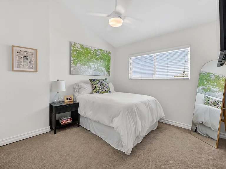 24601 Harbor View Dr #B — Photo 29