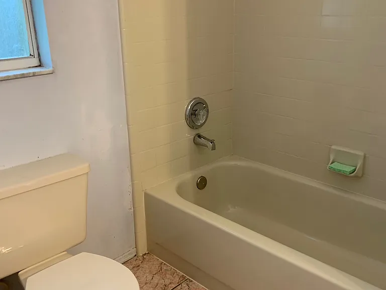1044 Henson Ct — Photo 21