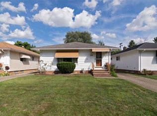 5059 Arch St, Maple Heights, OH 44137