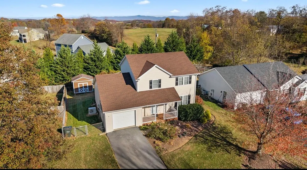 Building Photo - 623A Bull Run Run