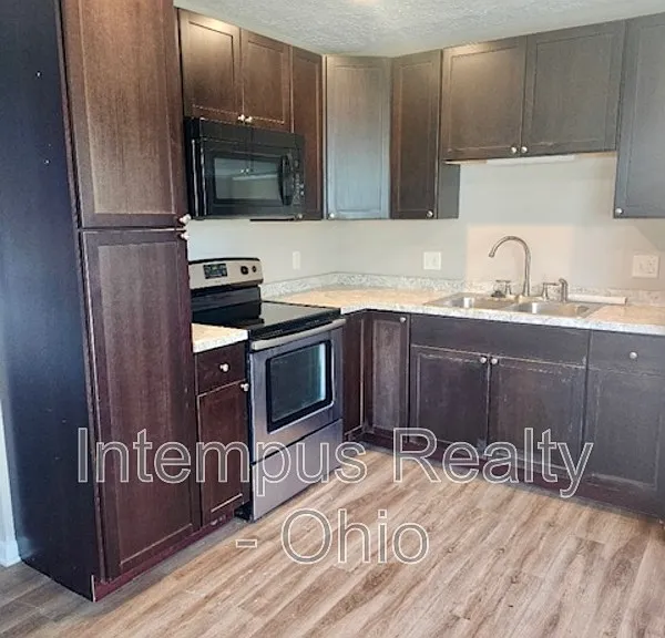 3925 Irwin Ave — Photo 7