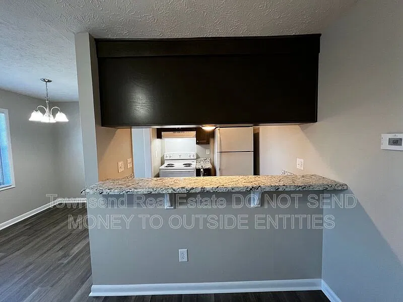 1 bed, 1.0 bath, 950 sqft, $775 — Photo 3