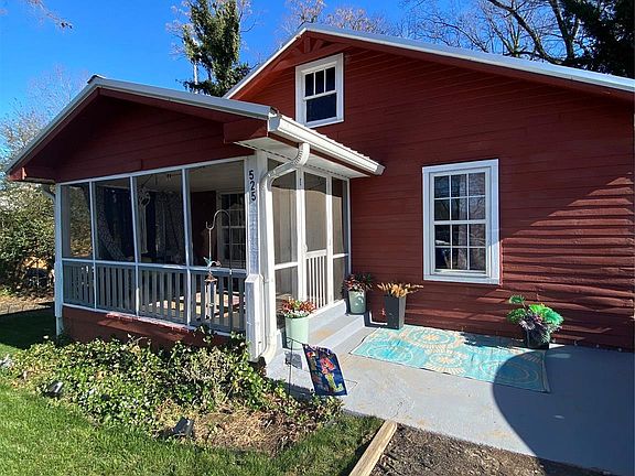 2nd image of 525 Park Dr