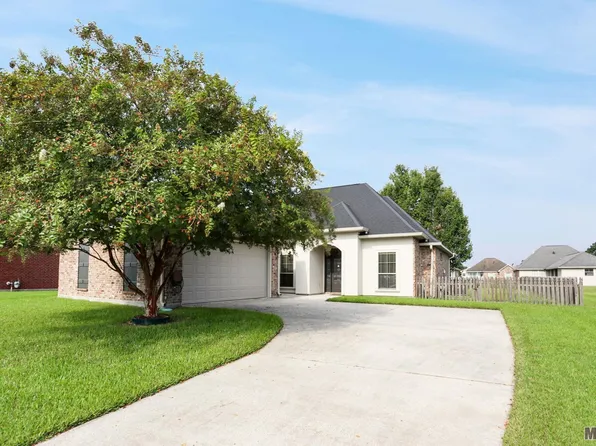 223 S Calvin Ave, Gonzales, LA 70737