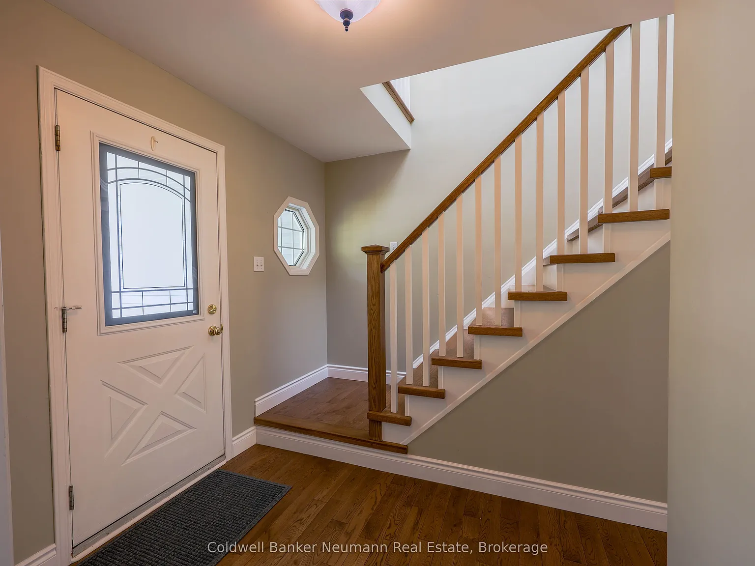 4 bed, $3,800 — Photo 2