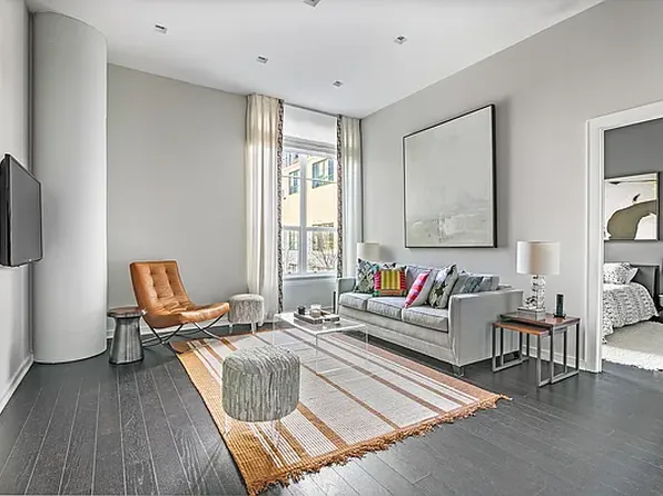 184 Kent Avenue image 1 of 7