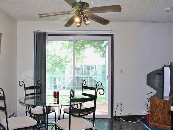 5th image of 3121 W Hood Ave APT C204
