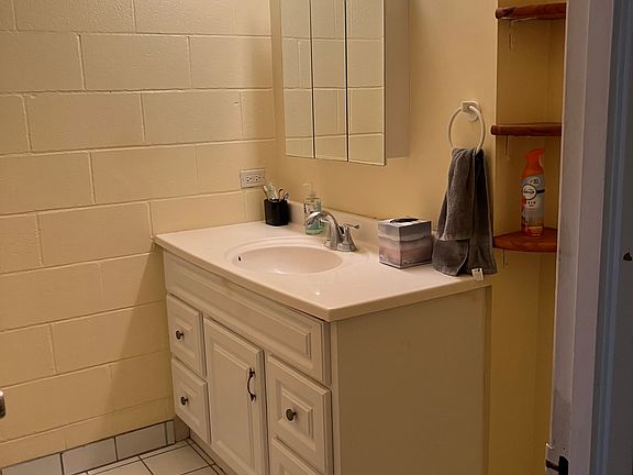 5th image of 1520 Spreckels St #X