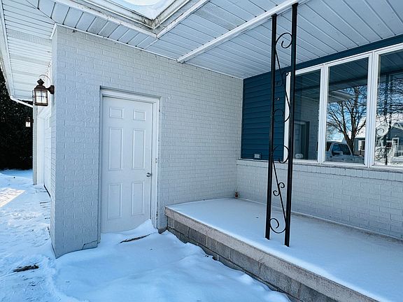 4th image of 922 Lizzie St