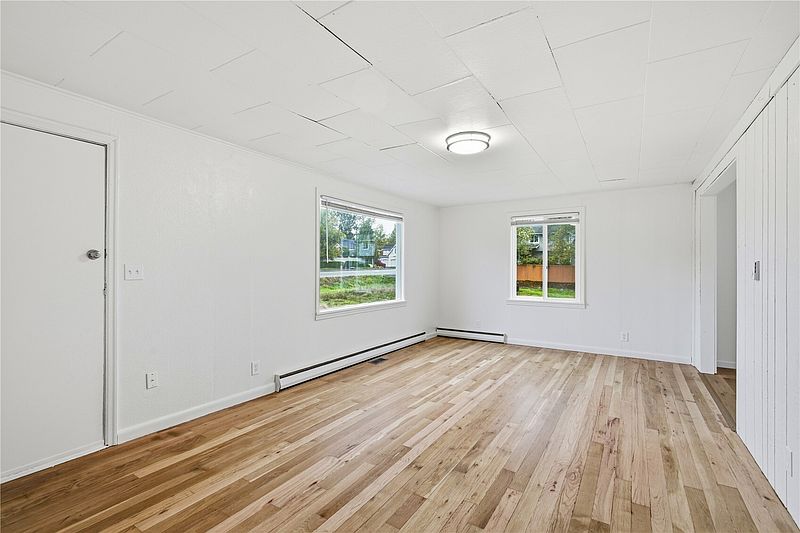 5th image of 5415 NE 4th  Street Street