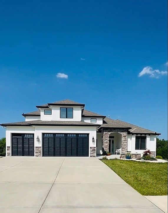 1st image of 854 Canyon Ln