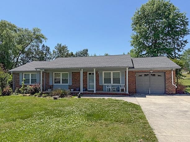 1st image of 105 Vickers Dr