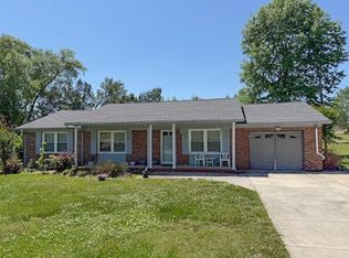 105 Vickers Dr, McMinnville, TN 37110