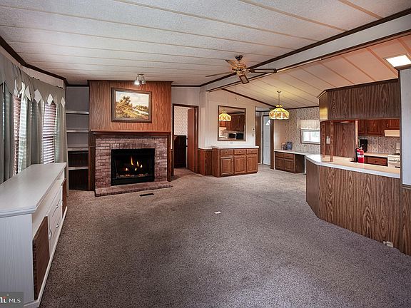 3rd image of 313 John Alden Dr